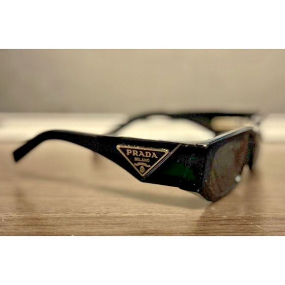 PRADA Milano Women\'s Rectangle Sunglasses Black Frame Black Lenses